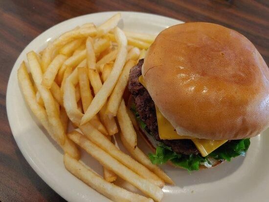 #28. Cindi's NY Deli & Restaurant